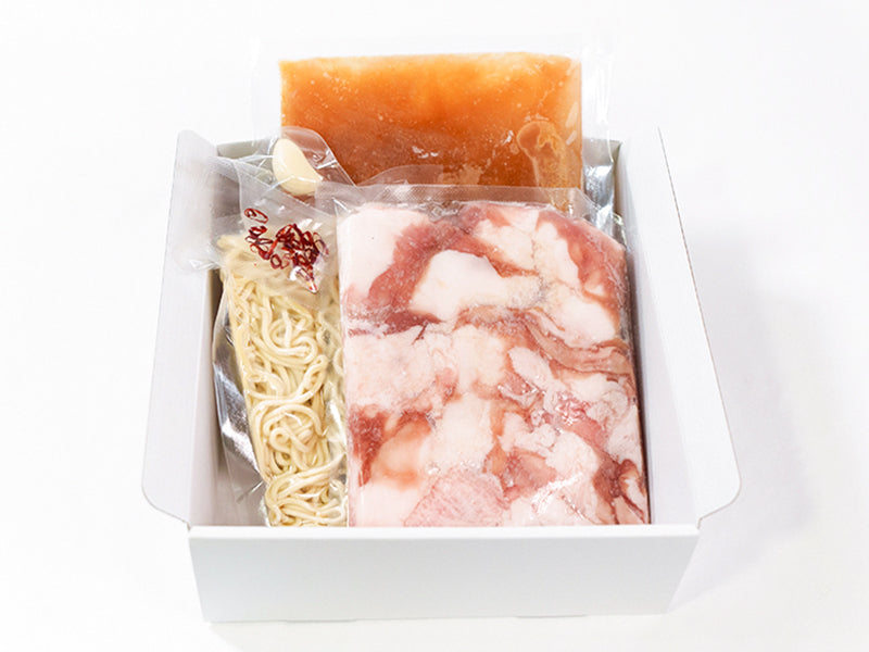 特撰博多もつ鍋【あごだし味噌仕立て】 2～3人前