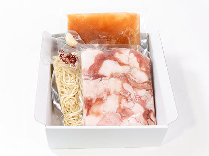 特撰博多もつ鍋【あごだし味噌仕立て】 2～3人前　送料無料